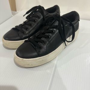 Steve Madden, size 6, women’s, sneakers